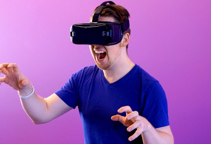 man with virtual reality glasses